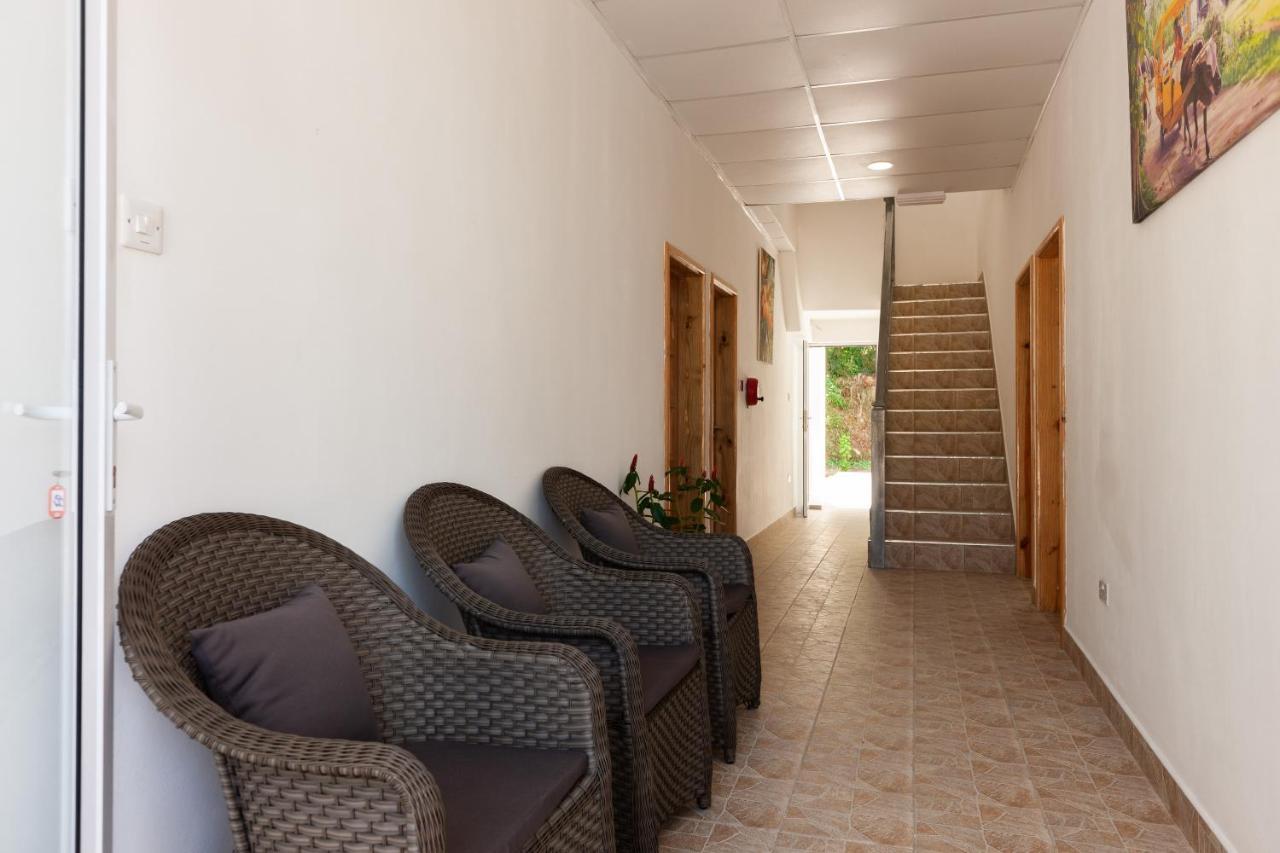 Home Confort Self Catering Anse Kerlan Exterior foto